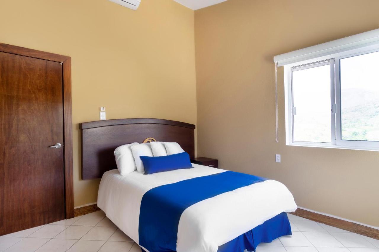 Grand View Suites Manzanillo Eksteriør billede